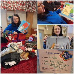 Rozdawanie prezentów na oddziale 3A. Mieszkanka pozuje do zdjęcia z podarunkami od Mikołaja.