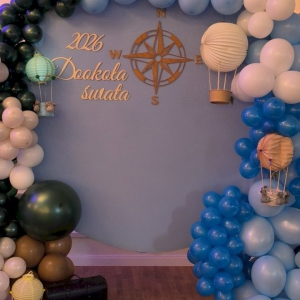 Dekoracja ścienna Balu karnawałowego z tytułem imprezy