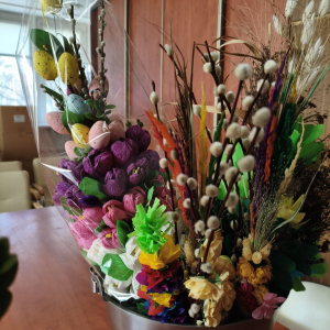 Zdjecie palm wykonanych przez Mieszkańców, pracowników i wolontariuszy. Wykonane z bibuły i naturalnych materiałów.