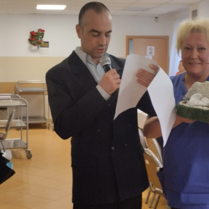 Śniadanie wielkanocne - rozpoczęte przemową dyrekcji i mieszkańców DPS